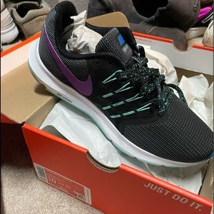 Women’s Nike Swift